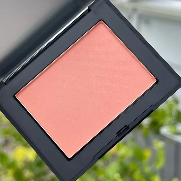 NARS Powder Blush In Gina (Matte Tangerine) - Picture 3 of 16